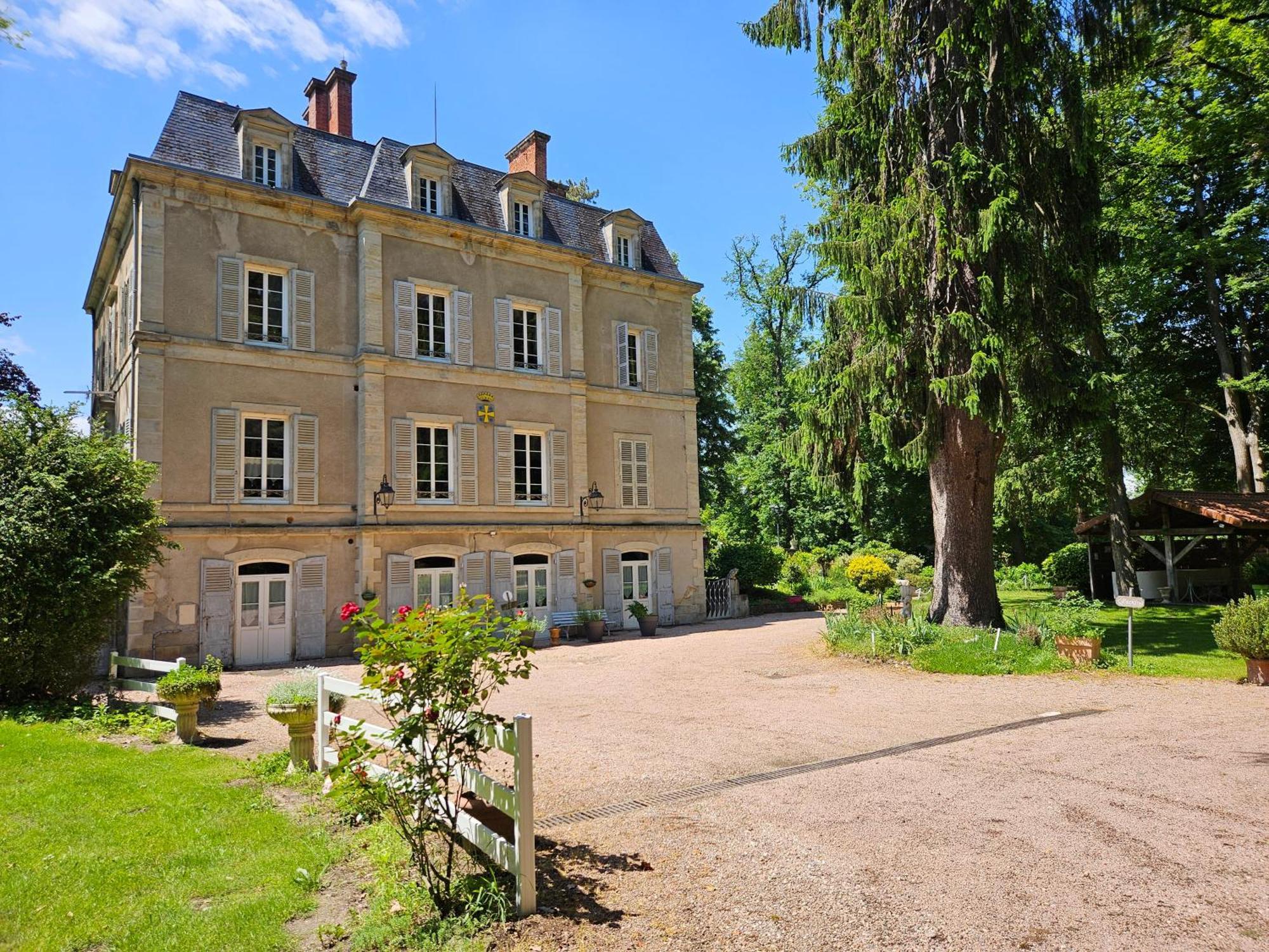 Chateau De Montsable Lezoux 외부 사진
